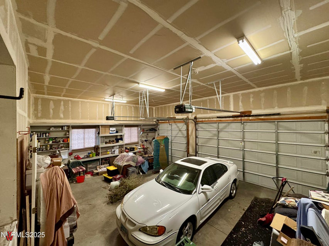 5188SnowyMountainDr-GarageInterior