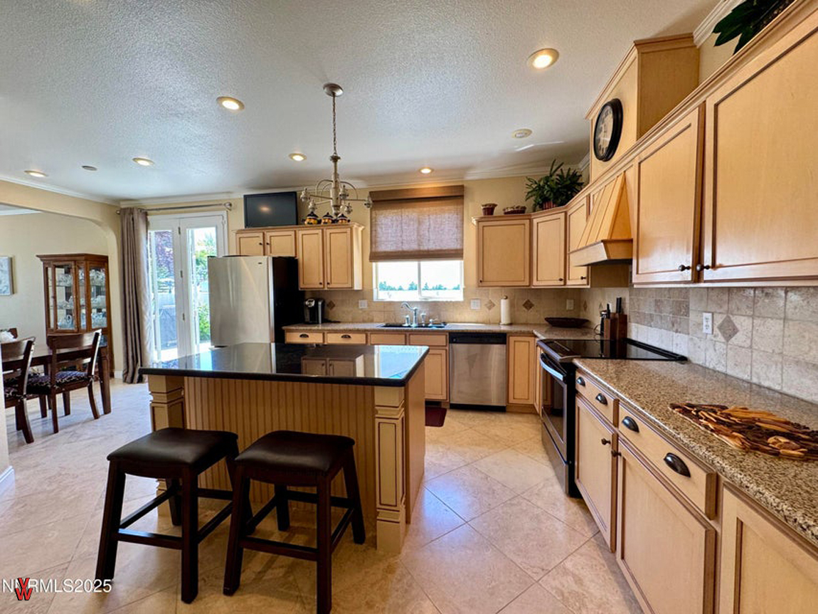 5188SnowyMountainDr-Kitchen3
