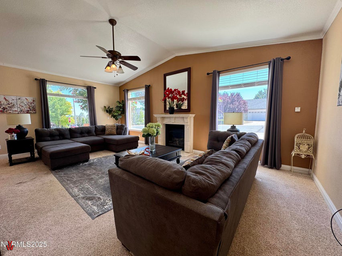 5188SnowyMountainDr-LivingRoom