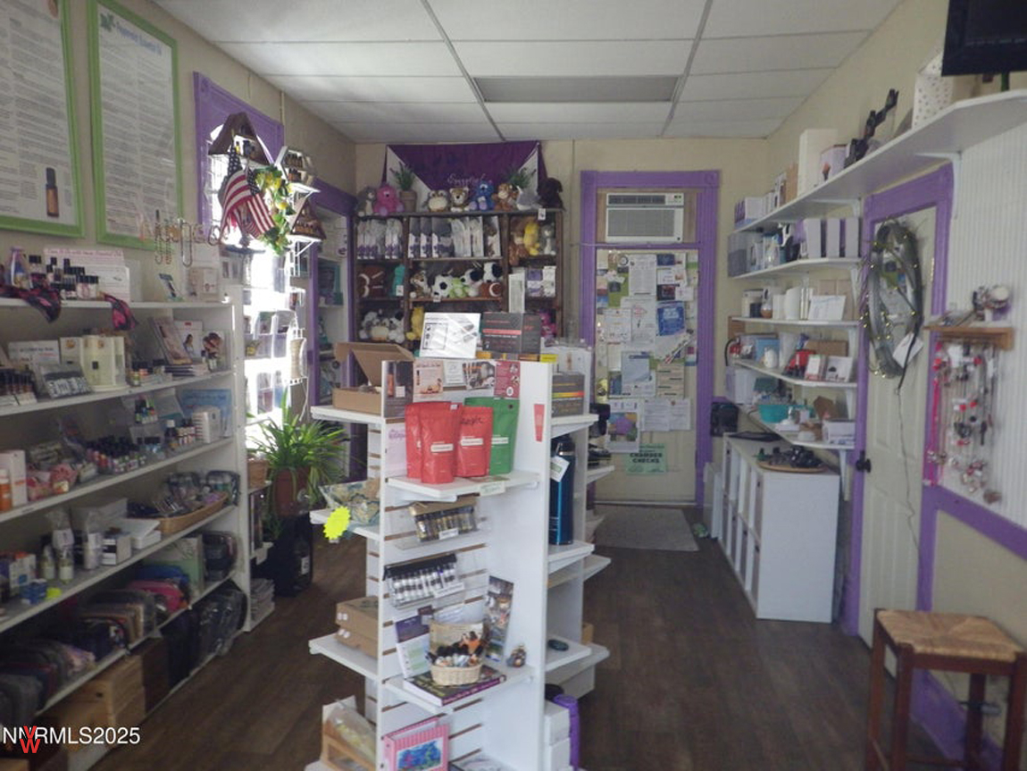 345SBridgeSt-interior4