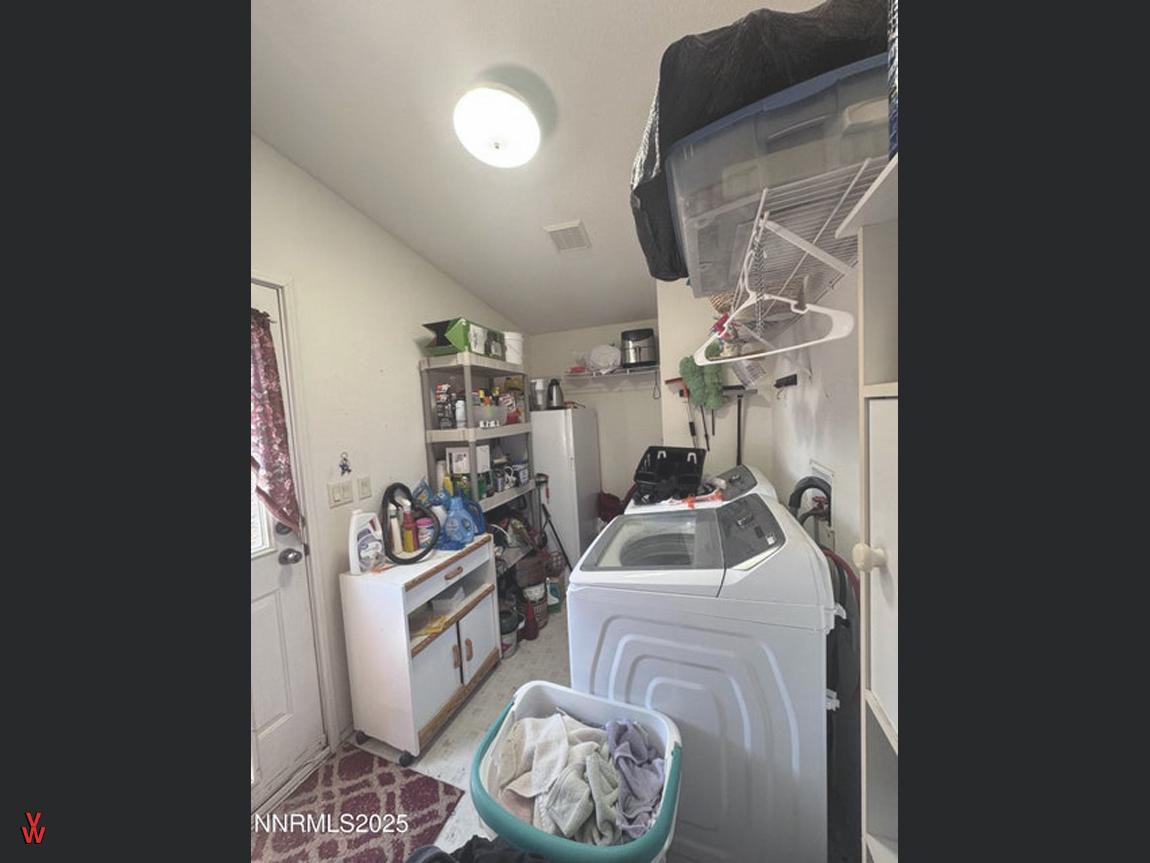 4080GoldenCircleDr.-LaundryRoom