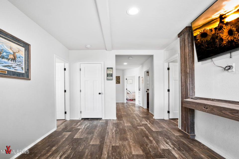 20250908211909123329000000-o