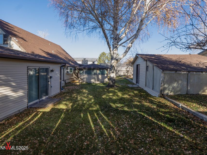 20251217225803476476000000-o