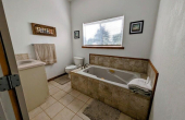 30700HorseCreekRd-Bathroom1