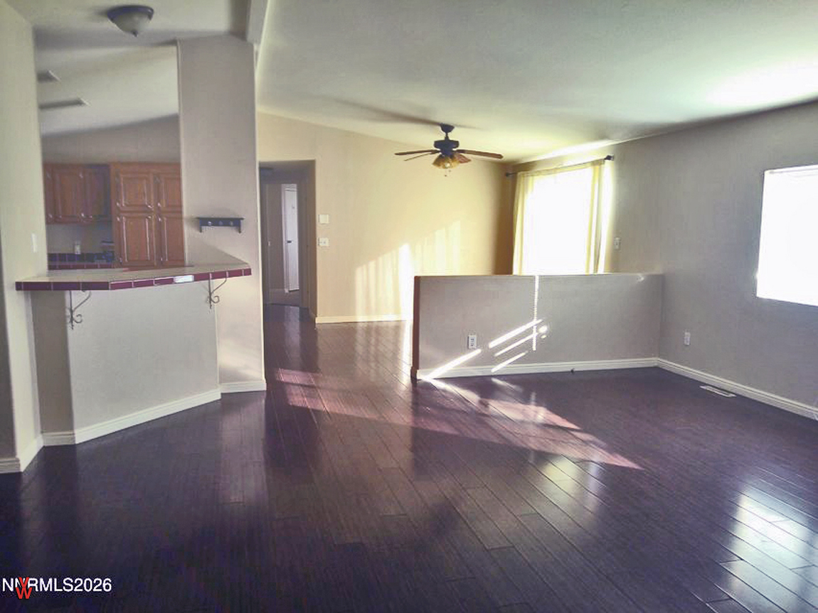 4210AlloyCt-LivingRoom_DiningRoom