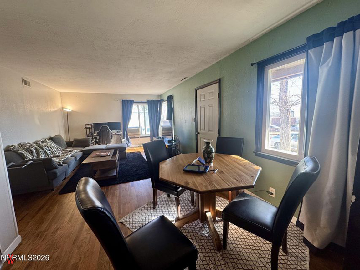 20BellevueAve-Dining