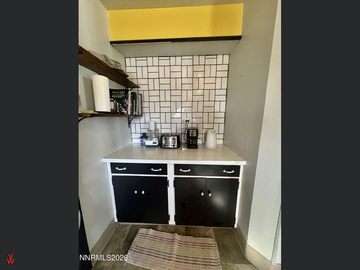 20BellevueAve-Kitchen2