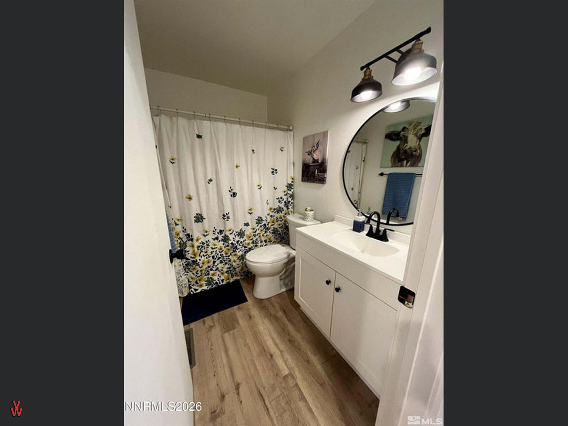 3205NSherwoodDr-GuestBath