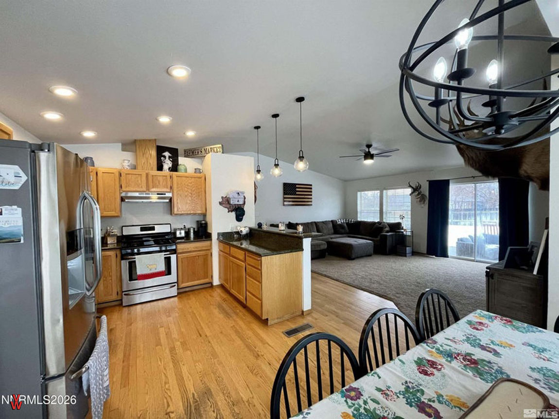 3205NSherwoodDr-Kitchen3