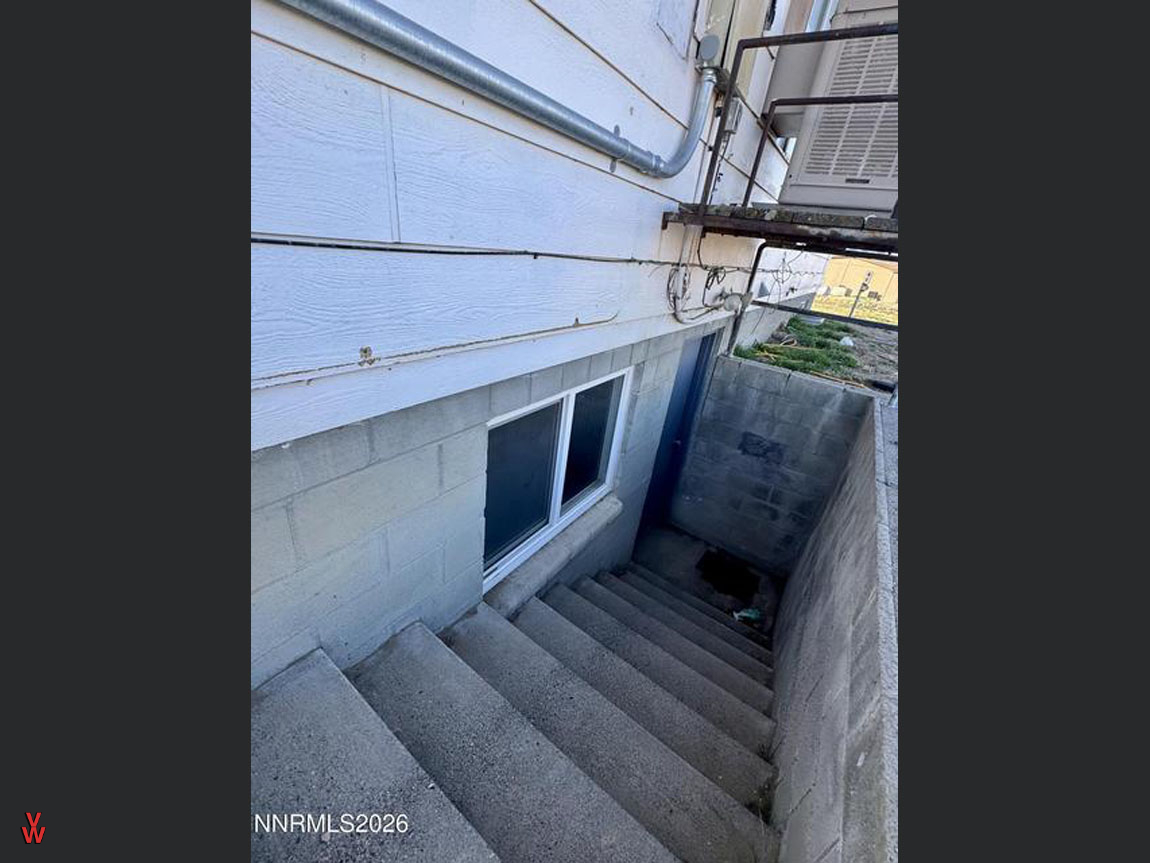 6455SolarDr-BasementExtAccess