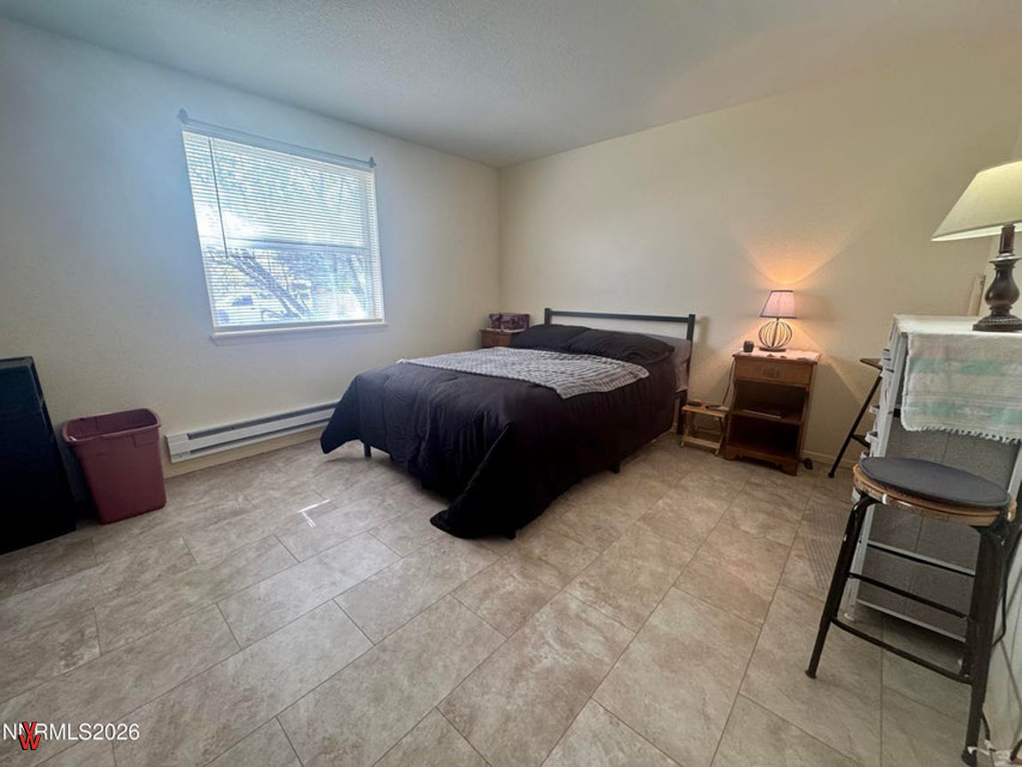 1823PearceSt-Bedroom2