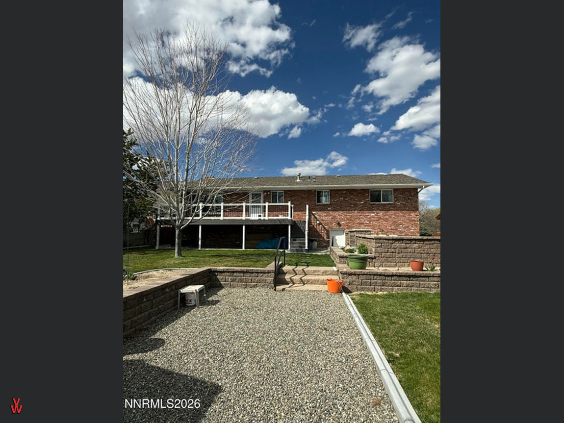 141WNationalAve-Back