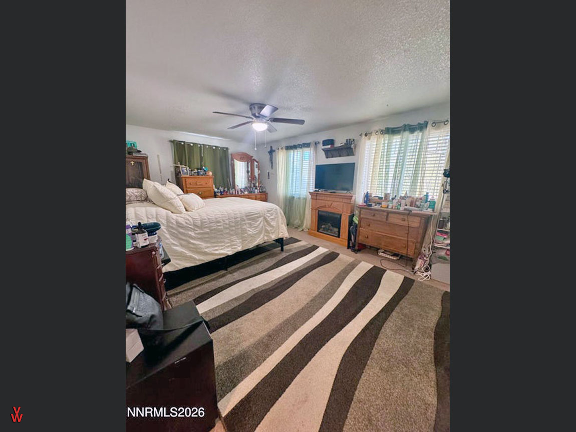 1352ProntoAve-PrimaryBedroom