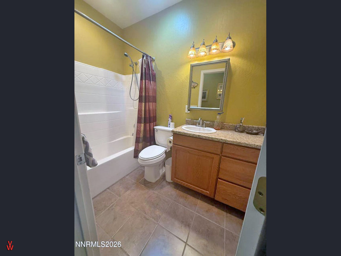 8175StinsonBlvd-GuestBath