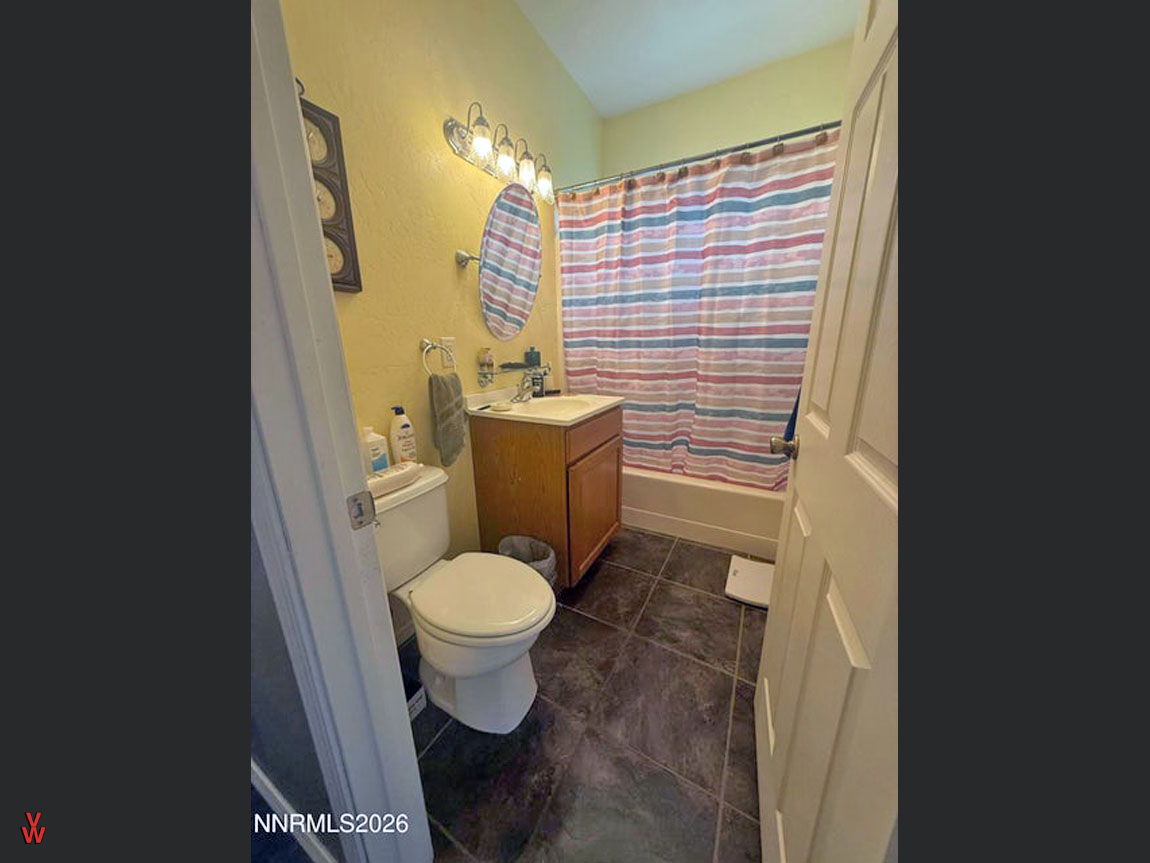 8175StinsonBlvd-GuestBath2