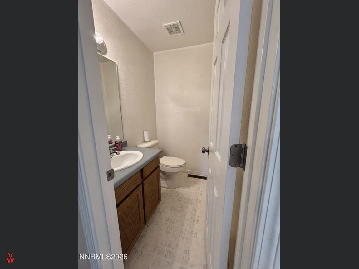 4106BrokenHillRd-Bathroom2