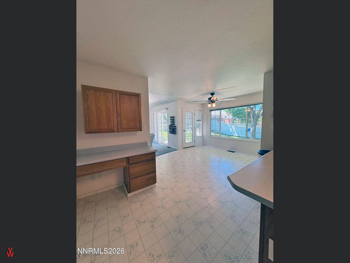 4106BrokenHillRd-DiningArea2