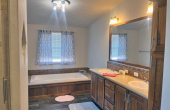 1700MuddyRd-PrimaryBathroom