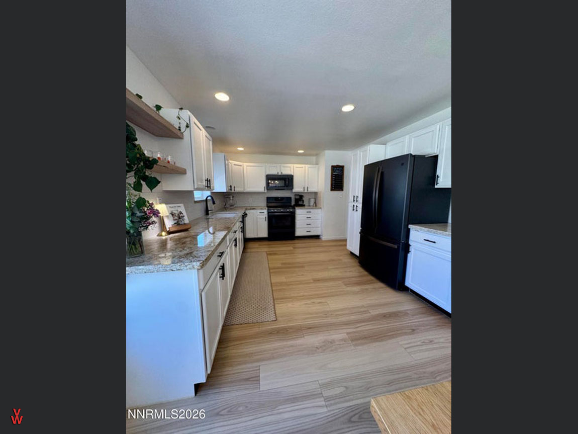 5230OffenhauserDr-Kitchen4