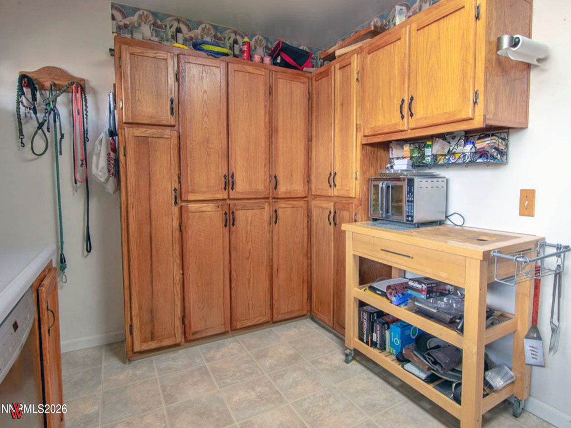 1435SBridgeSt.-Kitchen