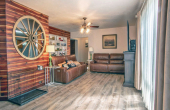 1435SBridgeSt.-LivingRoom2