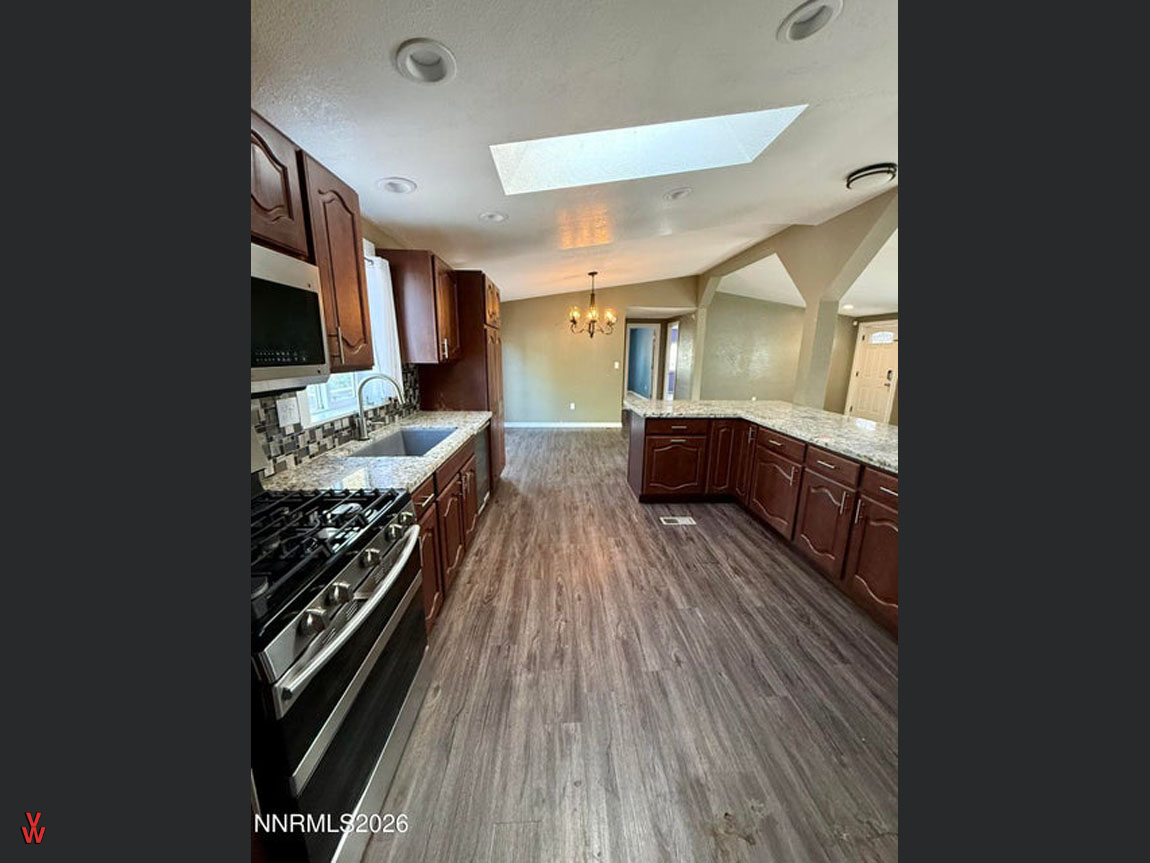 4025JupiterSt-Kitchen