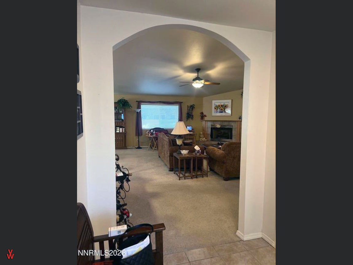 4158BrokenHillDr. - Entry